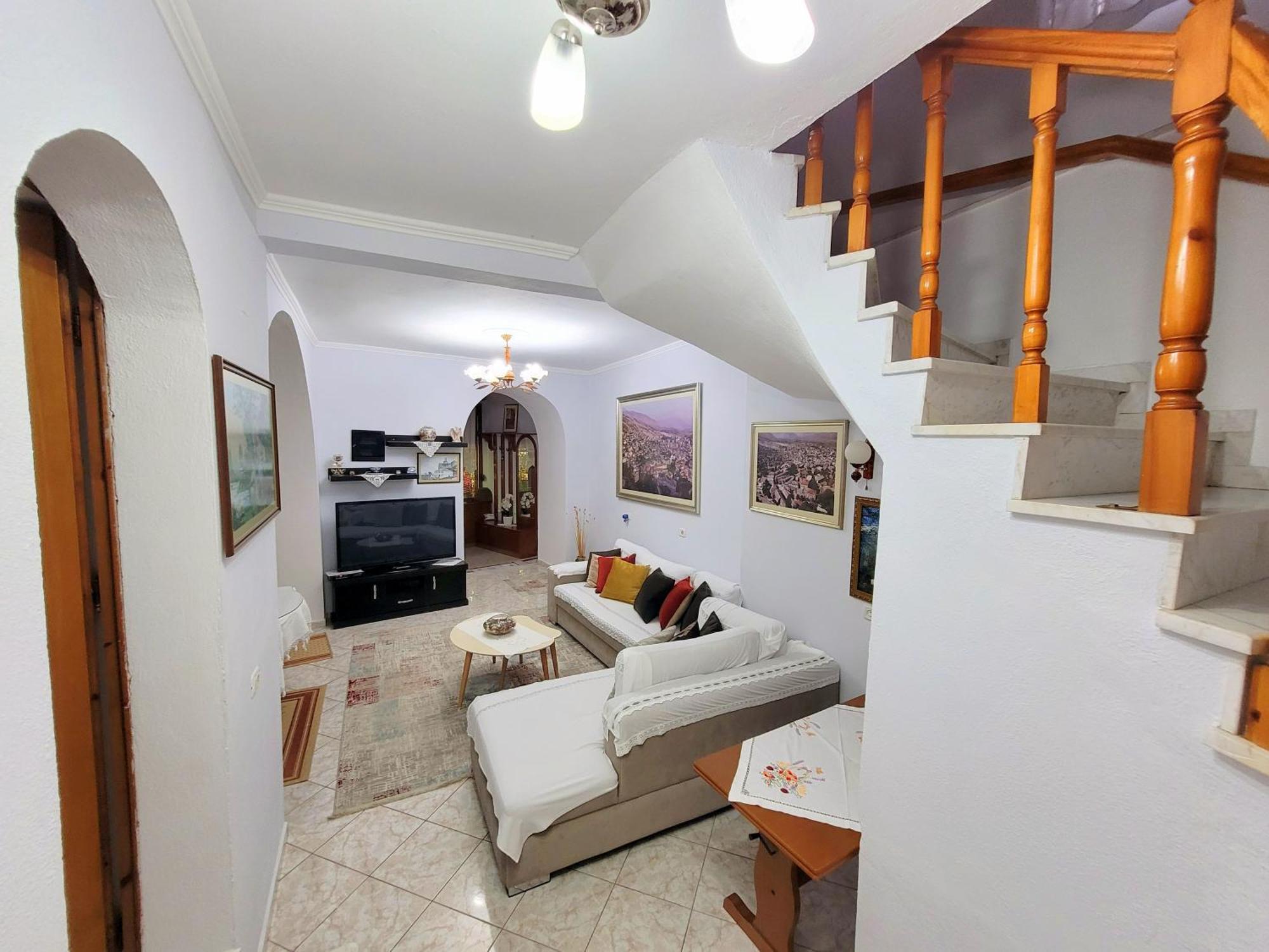 Marbi Guest House Gjirokastër Dış mekan fotoğraf