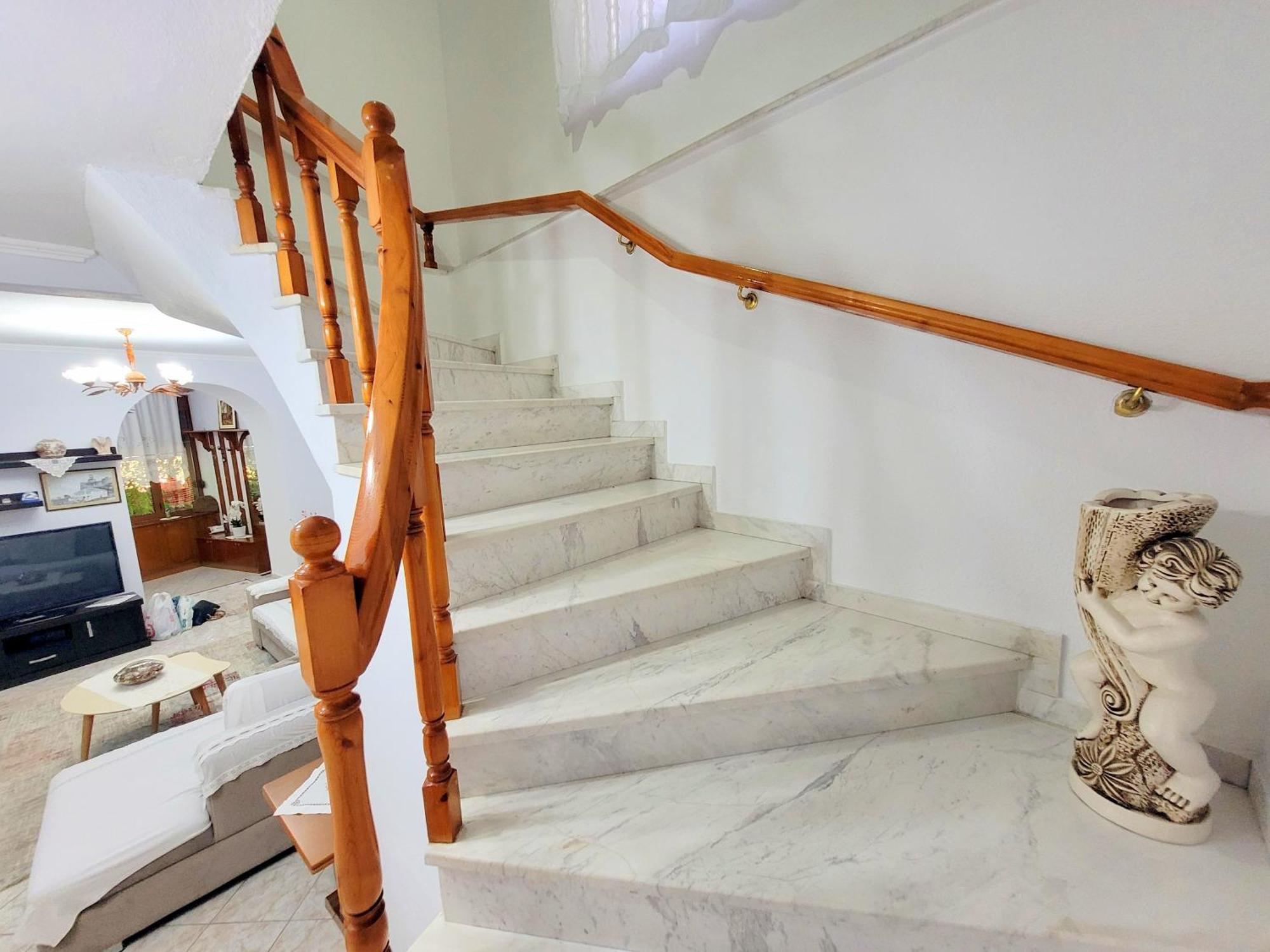 Marbi Guest House Gjirokastër Dış mekan fotoğraf