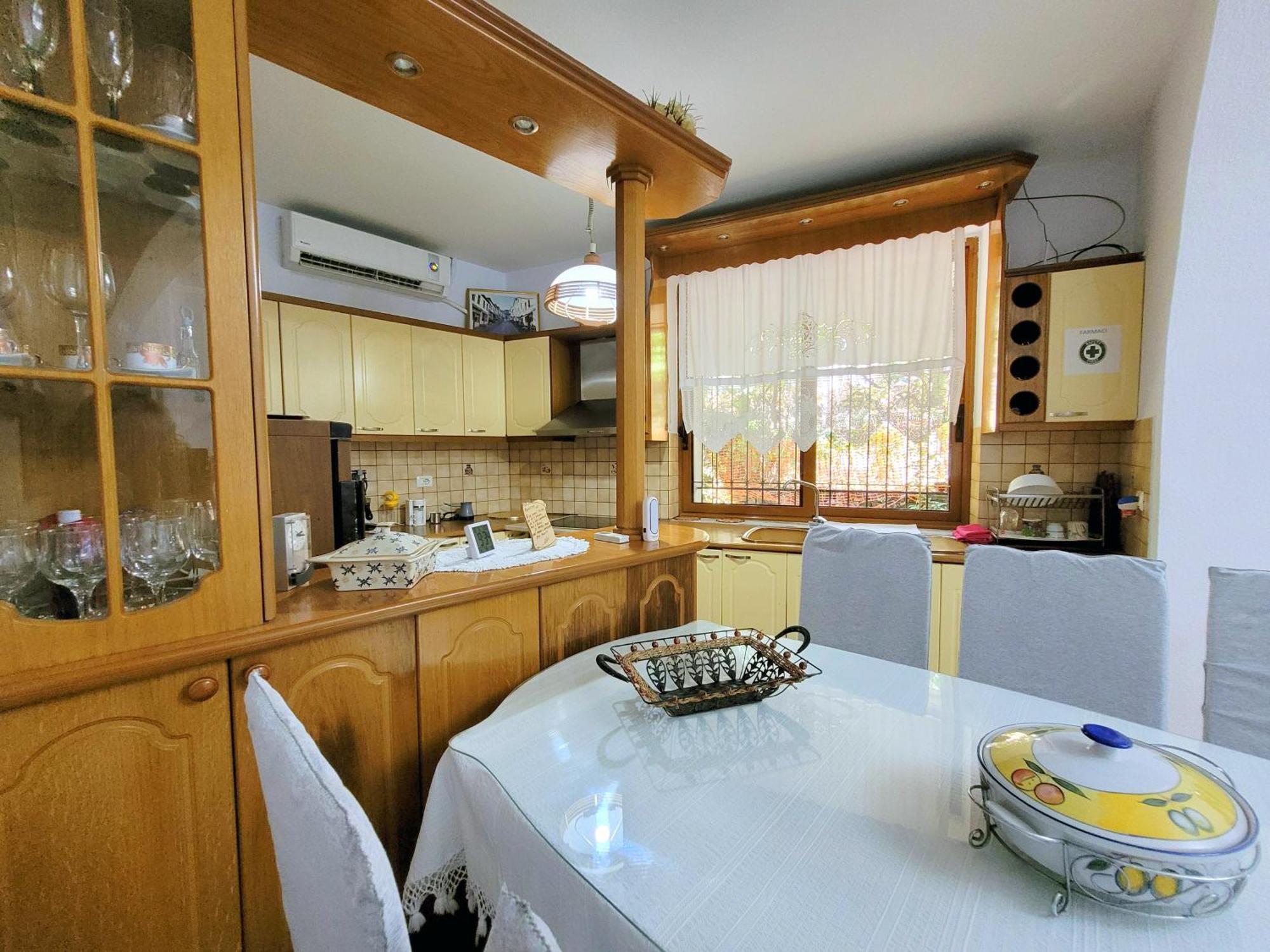 Marbi Guest House Gjirokastër Dış mekan fotoğraf